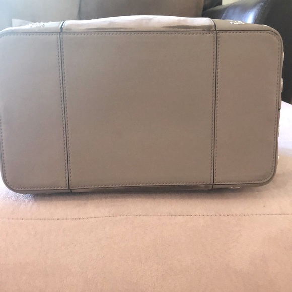 Tory Burch - Leather Bag & Wallet - Picture 10 of 16